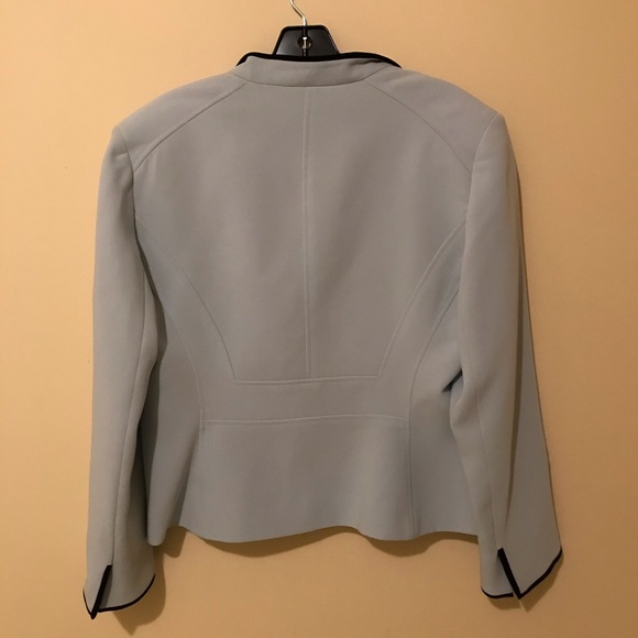 Albert Nipon Jacket - Picture 5 of 6